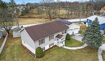 10 HEIGHTS Ct, Abbottstown, PA 17301