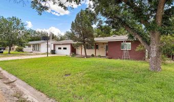 1504 S Country Club Cir, Carlsbad, NM 88220