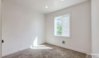 359 Challis Ave, Arco, ID 83213