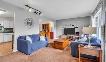 62 Walnut St, Beachwood, NJ 08722