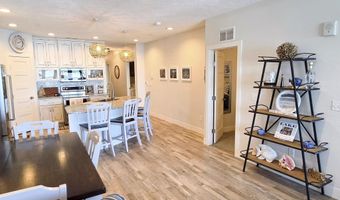580 Linden Dr 208, Arnolds Park, IA 51331