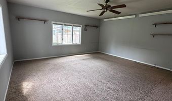 1207 8th St, Aurora, NE 68818