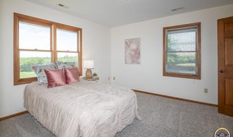 13827 SW 81st St, Auburn, KS 66402