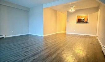 3 Admiralty Dr 3-3, Middletown, RI 02842