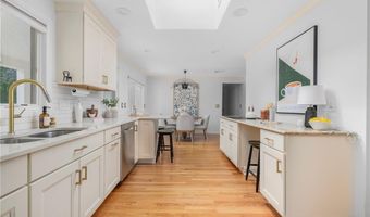 104 Kay Blvd, Newport, RI 02840