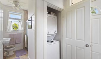 654 Kaupakalua Rd, Haiku, HI 96708