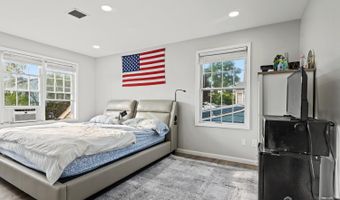 25 Livingston Ave, Avenel, NJ 07001