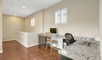 20405 SAVIN HILL Dr, Ashburn, VA 20147