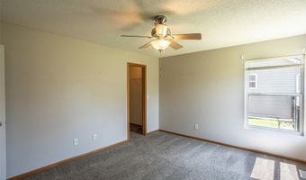 3208 SW Olde Ivy Cir, Ankeny, IA 50023