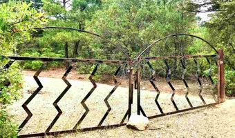 53 Paw A Suki, Arroyo Seco, NM 87514