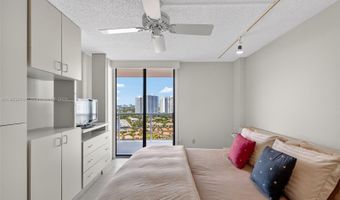 3701 N Country Club Dr 2209, Aventura, FL 33180