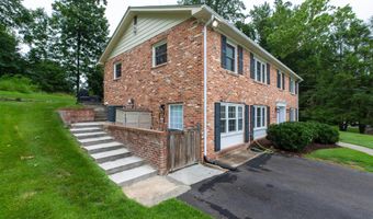 8217 CINDY Ln, Bethesda, MD 20817