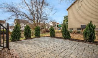 190 Oakbriar Farm Dr, Ballwin, MO 63021