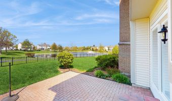8 GEORGETOWN Ct, Algonquin, IL 60102