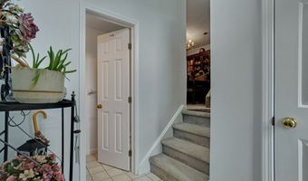 12 Boulevard Dr 24-145, Danbury, CT 06810