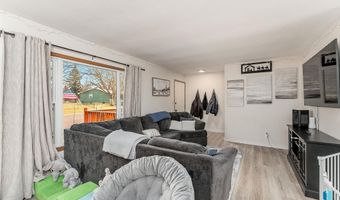2105 E Sylvan Cir, Brandon, SD 57005