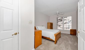 2004 PEGGY STEWART Way 204, Annapolis, MD 21401