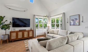 44 Kaupakalua Rd, Haiku, HI 96708