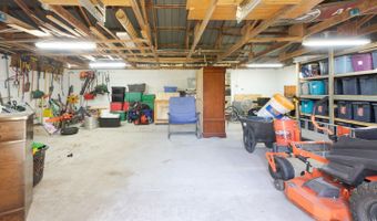 8319 SE Prairie Rd, Baxter Springs, KS 66713