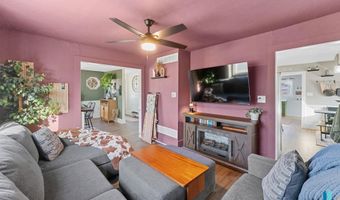 606 N 3rd St, Beresford, SD 57004
