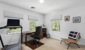 19 Cassandra Ln, North Kingstown, RI 02852