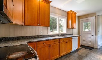85 Church Dr, Cheshire, CT 06410