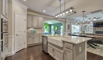 205 Colfax Dr, Boiling Springs, SC 29316