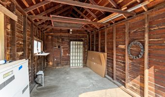 344 S 3RD St, Athena, OR 97813