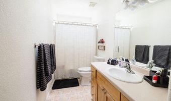102 GARDEN Cir, Bloomfield, NM 87413