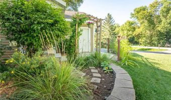 305 E Lake Geneva Rd NE, Alexandria, MN 56308