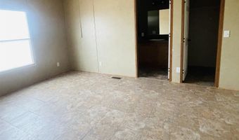 938 N Lake Rd, Artesia, NM 88210