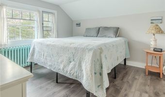 17 Crossmon St, Alexandria Bay, NY 13607