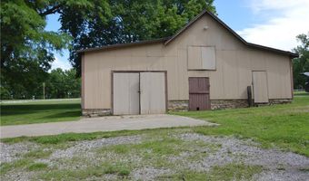 13905 Leavenworth Rd, Basehor, KS 66007