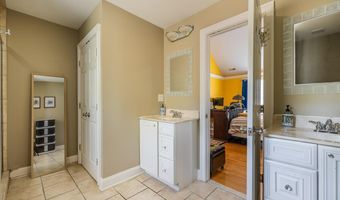 70 Albemarle St, Bridgeport, CT 06606