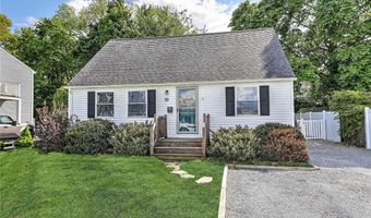70 Boyce Ave, Barrington, RI 02806