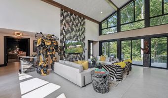 11013 RIVERWOOD Dr, Potomac, MD 20854