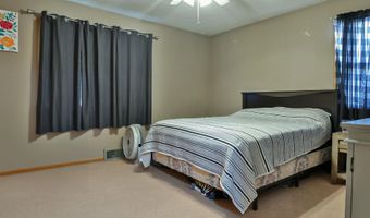 230 8th St, Adams, NE 68301