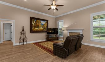 422 N Lost River Dr, Benton, LA 71006