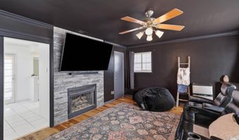 14917 Oaks N Dr, Addison, TX 75254