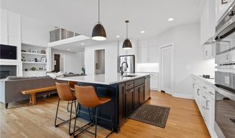 14616 Aspen Cir, Basehor, KS 66007