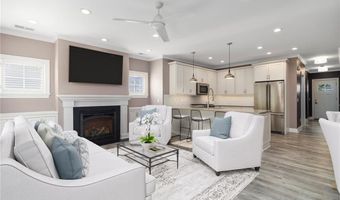 23 MIDDLEBERRY Ln, East Greenwich, RI 02818