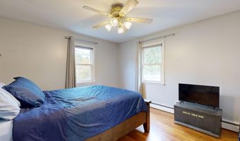 4 Arbania St, Auburn, ME 04210