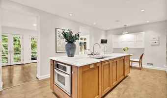 4320 LORCOM Ln, Arlington, VA 22207