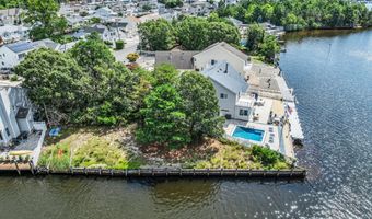 156 Cedar Run Rd, Bayville, NJ 08721