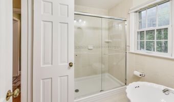 9326 W PARKHILL Dr W, Bethesda, MD 20814