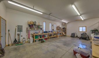 29 Mountain Dr, Cody, WY 82414