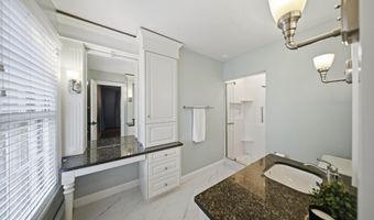 5 Beaver Pond Rd, Albany, NY 12211