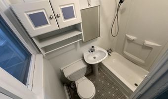 35 E 26TH St, Bayonne, NJ 07002