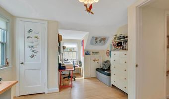 9504 MILSTEAD Dr, Bethesda, MD 20817