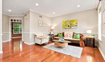 637 CHATSWORTH Dr, Ambler, PA 19002